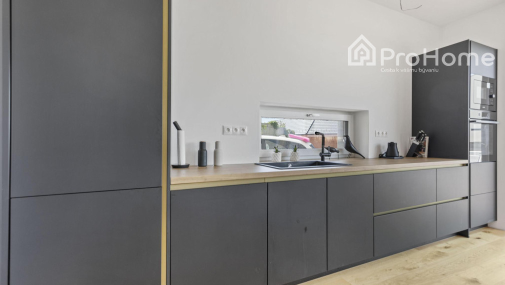 Elegantný skolaudovaný rodinný dom v súkromnej ulici v Stupave