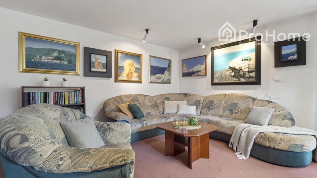 Priestranný a vzdušný rodinný dom vo Veľkej Pake