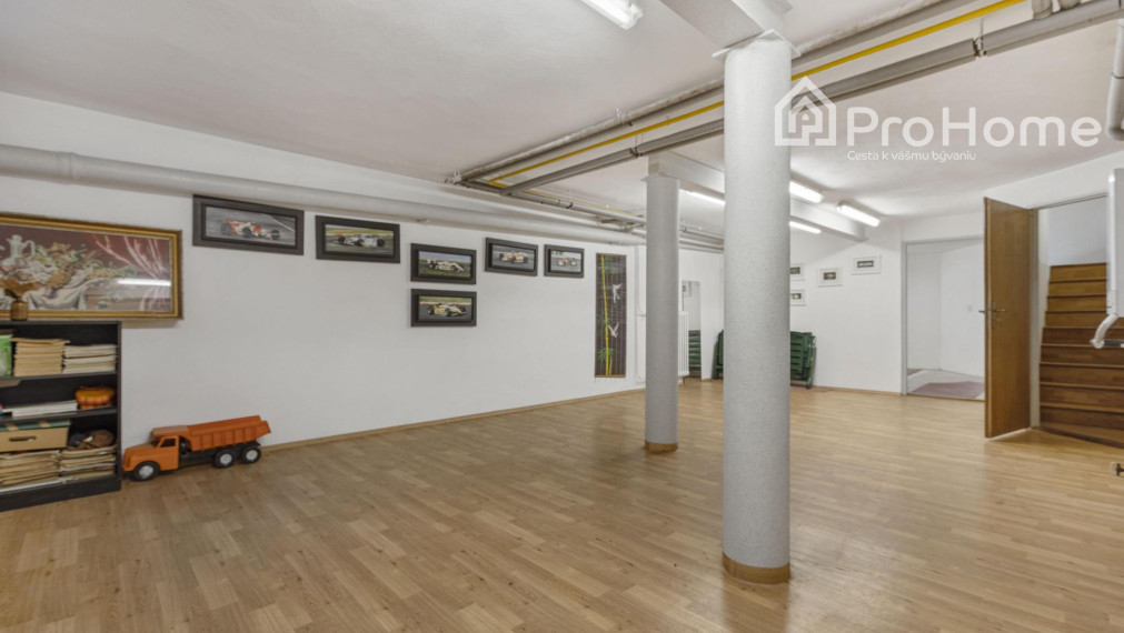 Priestranný a vzdušný rodinný dom vo Veľkej Pake