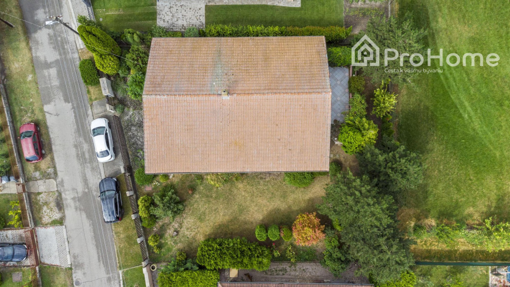 Priestranný a vzdušný rodinný dom vo Veľkej Pake