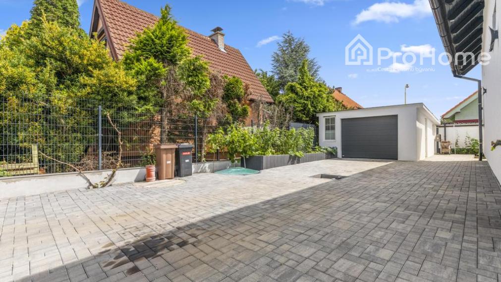 Moderný rodinný dom s nízkymi nákladmi v pokojnom prostredí Senca