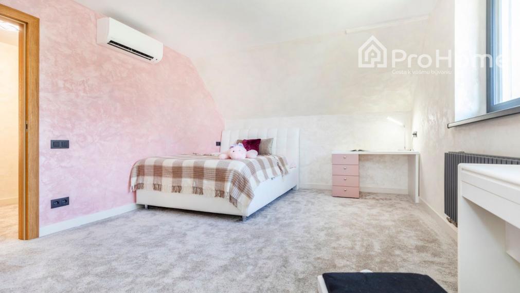 Moderný rodinný dom s nízkymi nákladmi v pokojnom prostredí Senca