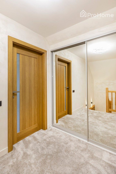 Moderný rodinný dom s nízkymi nákladmi v pokojnom prostredí Senca