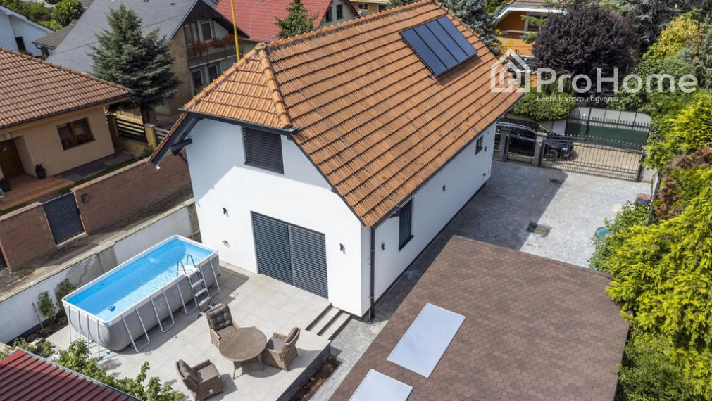 Moderný rodinný dom s nízkymi nákladmi v pokojnom prostredí Senca