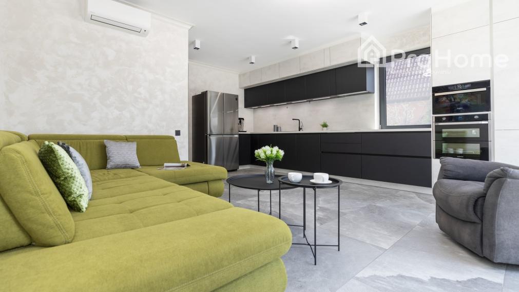 Moderný rodinný dom s nízkymi nákladmi v pokojnom prostredí Senca