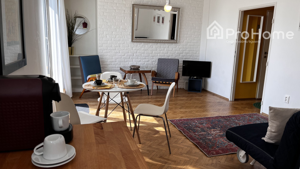 Strešný staromestský byt s terasou, na Panenskej ulici