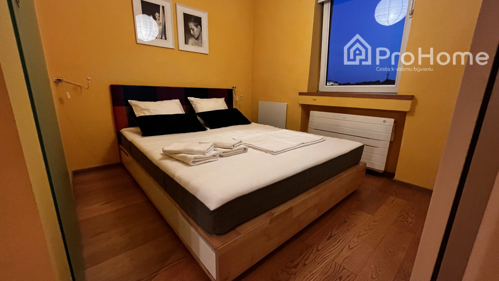 Strešný staromestský byt s terasou, na Panenskej ulici