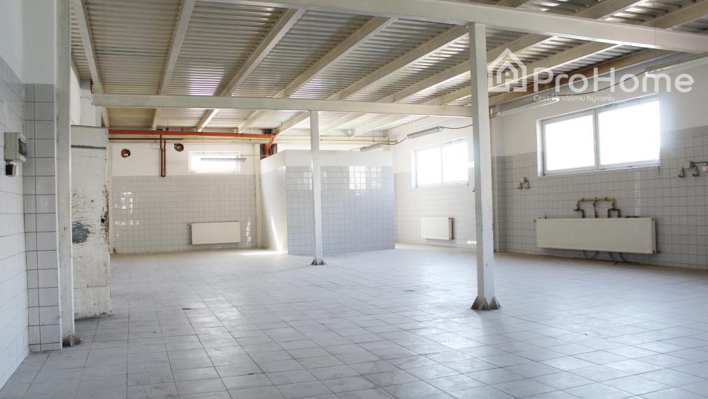 Komerčný objekt s dvoma 3i bytmi NA PREDAJ v PK, Myslenická