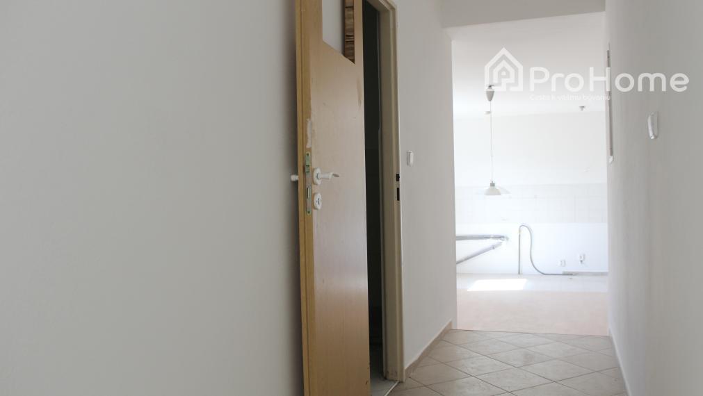 Komerčný objekt s dvoma 3i bytmi NA PREDAJ v PK, Myslenická