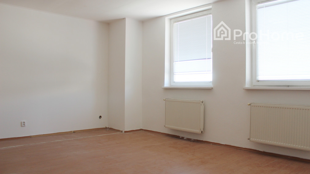 Komerčný objekt s dvoma 3i bytmi NA PREDAJ v PK, Myslenická