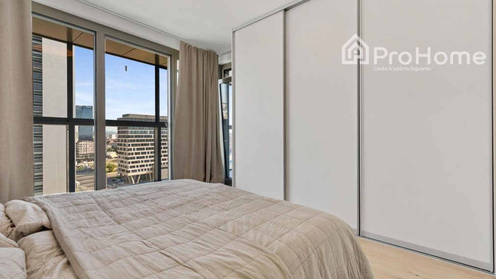 PLNE VYBAVENÝ 2i byt v EUROVEA Tower NA PRENÁJOM