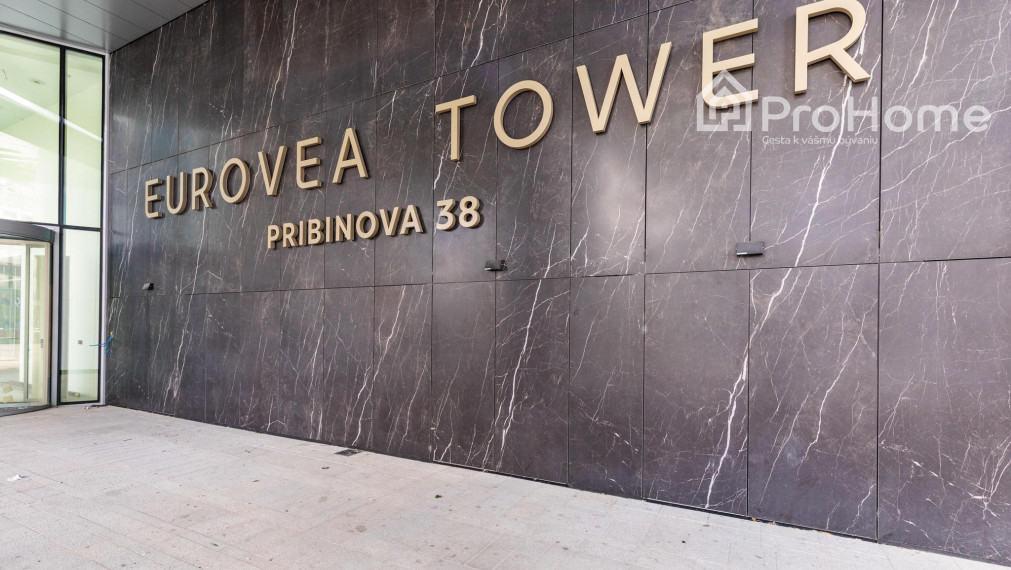 PLNE VYBAVENÝ 2i byt v EUROVEA Tower NA PRENÁJOM
