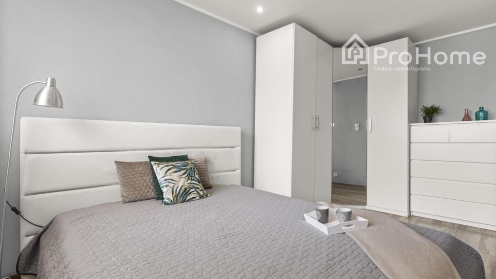 REZERVOVANÉ - 3 izbový byt s veľkou loggiou na Kramároch