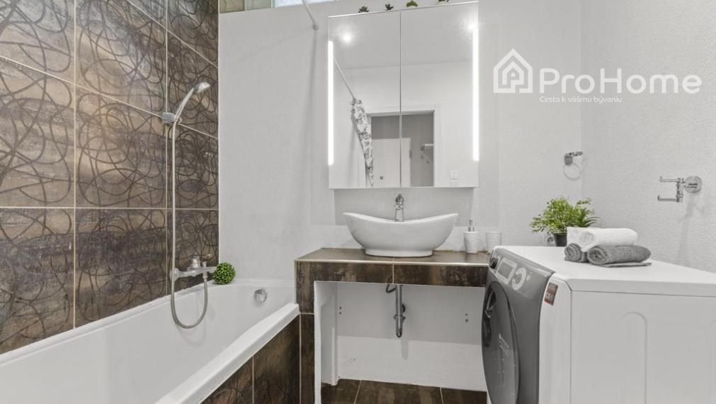 REZERVOVANÉ - 3 izbový byt s veľkou loggiou na Kramároch