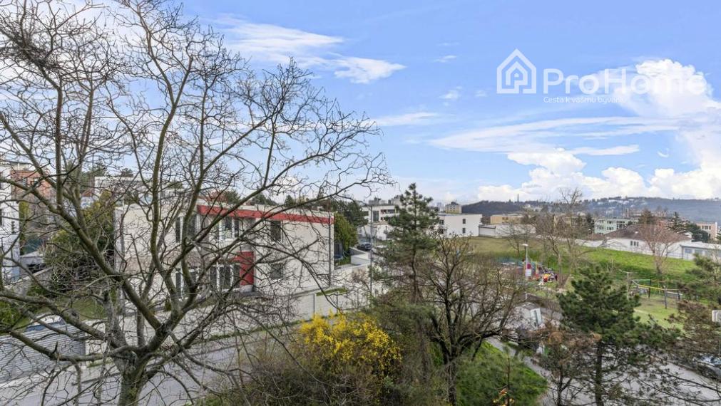 REZERVOVANÉ - 3 izbový byt s veľkou loggiou na Kramároch