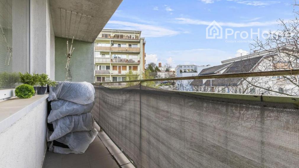 REZERVOVANÉ - 3 izbový byt s veľkou loggiou na Kramároch