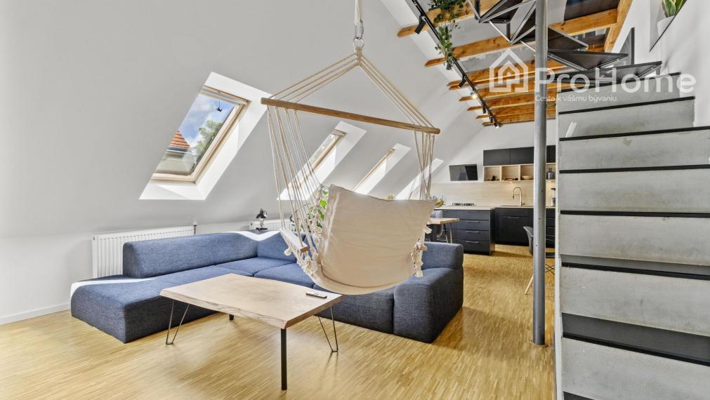 Unikátny 140 m² 4-izbový mezonet s terasou a výhľadom na downtown