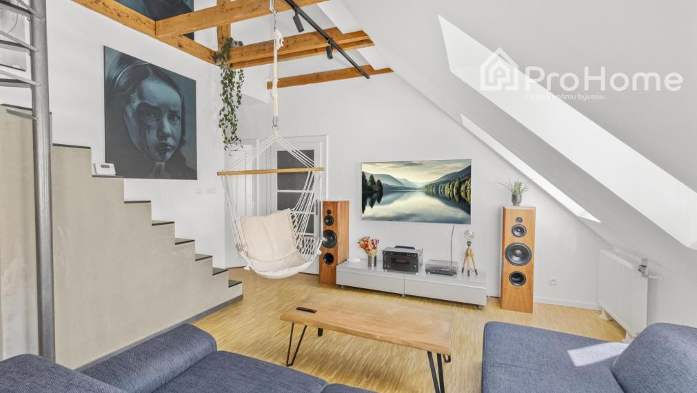 Unikátny 140 m² 4-izbový mezonet s terasou a výhľadom na downtown