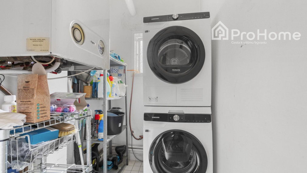 Unikátny 140 m² 4-izbový mezonet s terasou a výhľadom na downtown