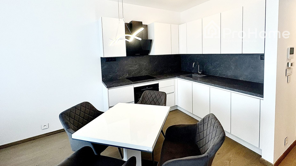 Na prenájom 2-izbový by v Eurovea Tower s výhľadom na Dunaj