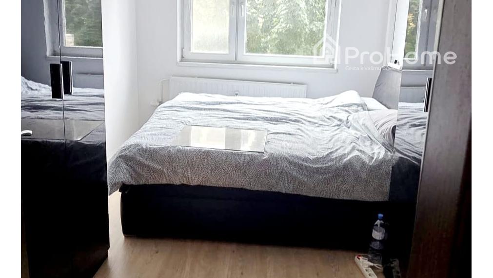 3 samostatné izby+kuchyňa s jedálňou–Petržalka, Andrusovova