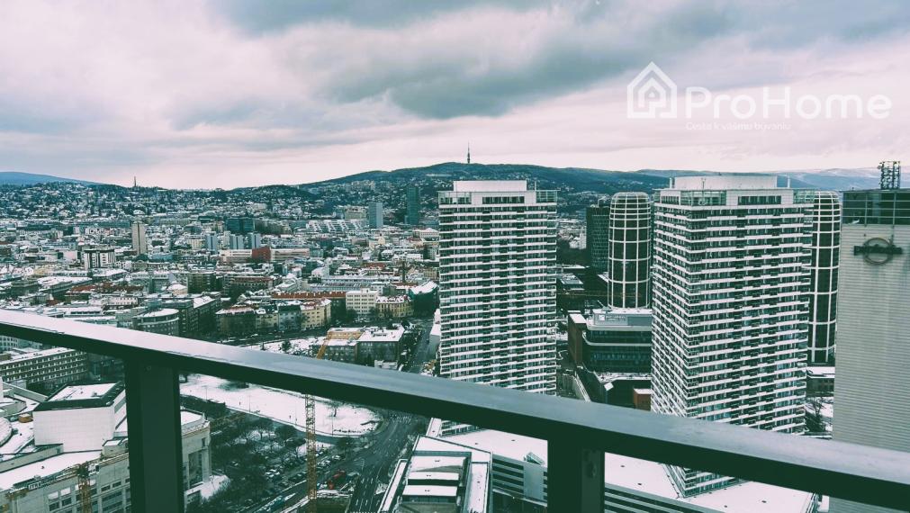 EUROVEA TOWER | 2-izbový byt, 32. poschodie, parkovanie