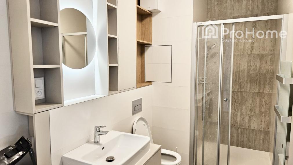 Slnečný 2-izbový byt s balkónom | Nesto Petržalka