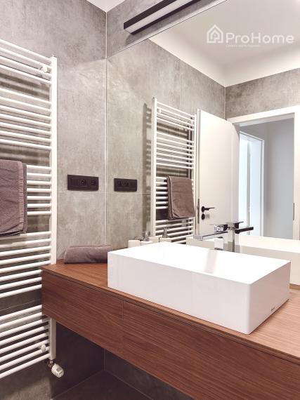 Nadštandardný zrekonštruovaný 2-izbový byt s možnosťou úpravy na 3-izbový