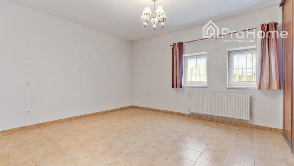 Dom s príbehom – 5-izbový rodinný dom s veľkou záhradou