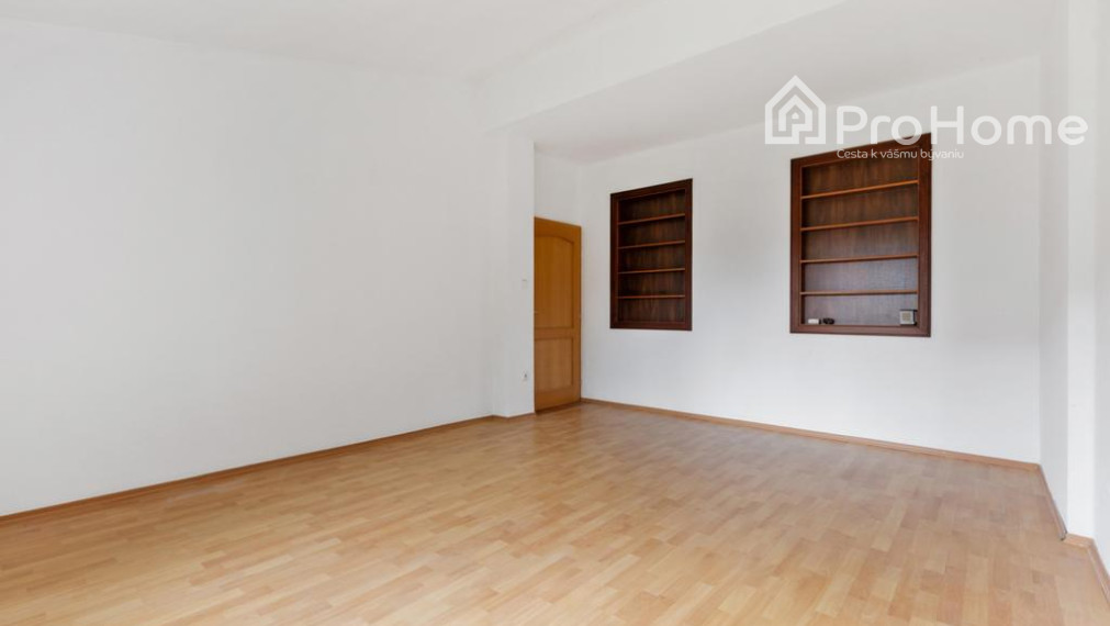 Dom s príbehom – 5-izbový rodinný dom s veľkou záhradou