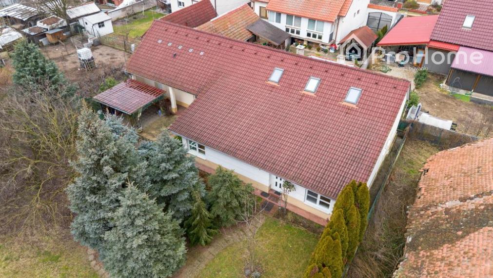 Dom s príbehom – 5-izbový rodinný dom s veľkou záhradou