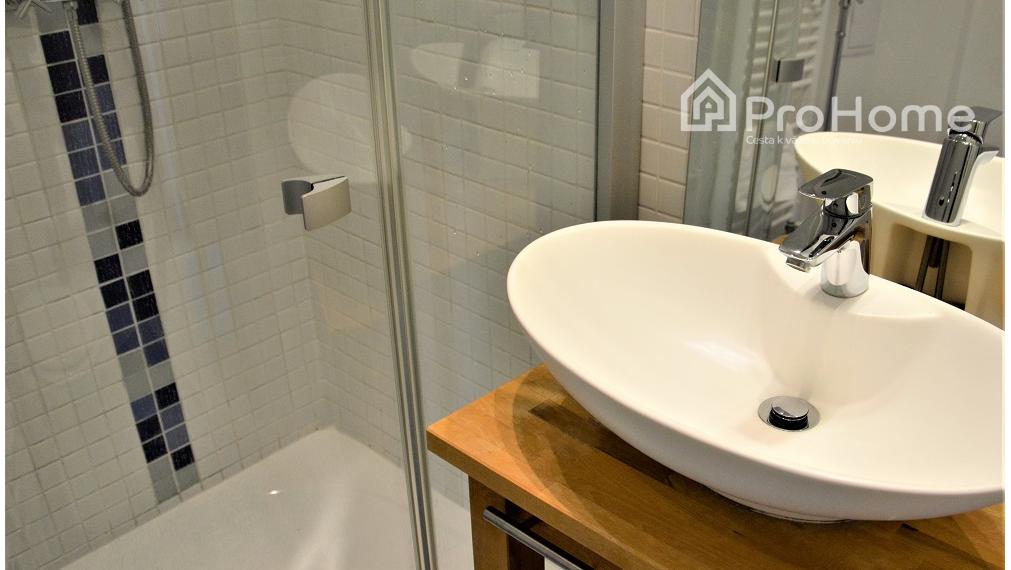 Strešný staromestský byt s terasou, na Panenskej ulici