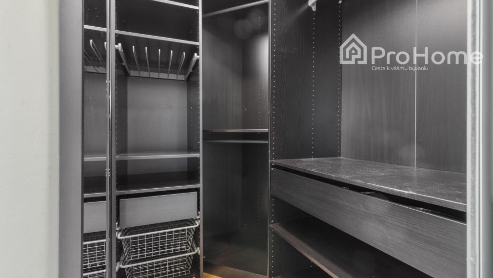 Veľkorysý 3-izbový byt (72 m²) priamo pri parku na Račku 🌳