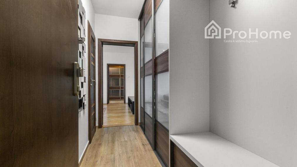 Veľkorysý 3-izbový byt (72 m²) priamo pri parku na Račku 🌳