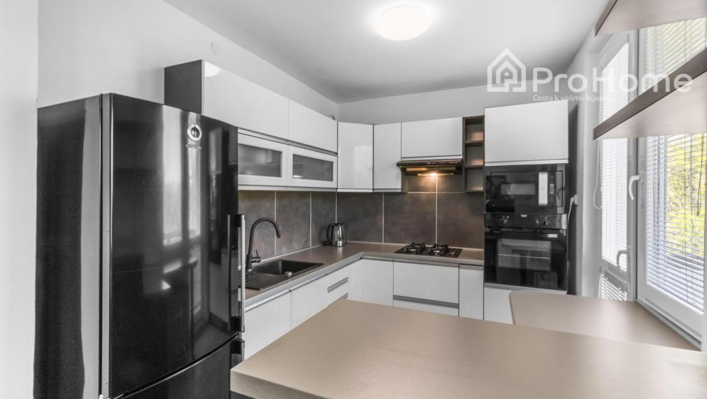 Veľkorysý 3-izbový byt (72 m²) priamo pri parku na Račku 🌳