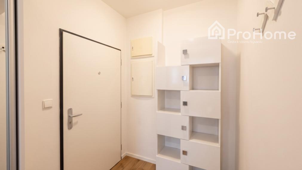 🏠 Štýlový, zariadený 1,5 izbový byt v projekte MAMA-PAPA