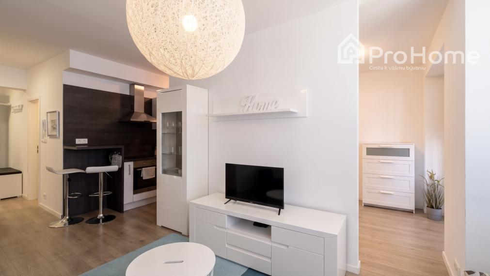 🏠 Štýlový, zariadený 1,5 izbový byt v projekte MAMA-PAPA