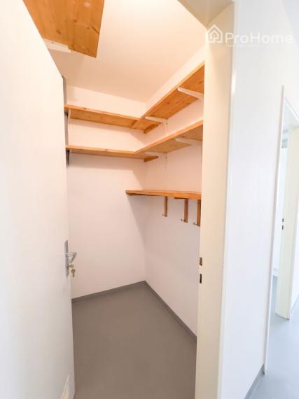 Priestranný 3i byt s terasou, loggiou a parkovaním – Agátová