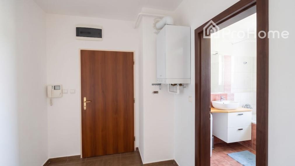 Priestranný 3i byt s terasou, loggiou a parkovaním – Agátová
