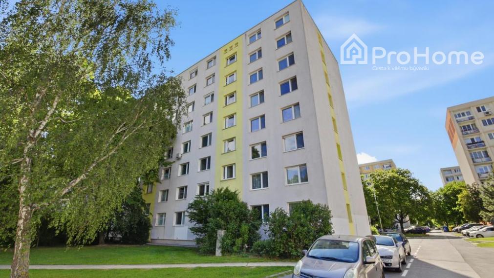 Svetlý 2,5i byt vo vyhľadávanej časti Ružinova plnej zelene