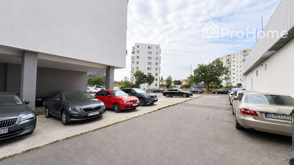 2-izbový byt s balkónom a výhľadom na Karpaty