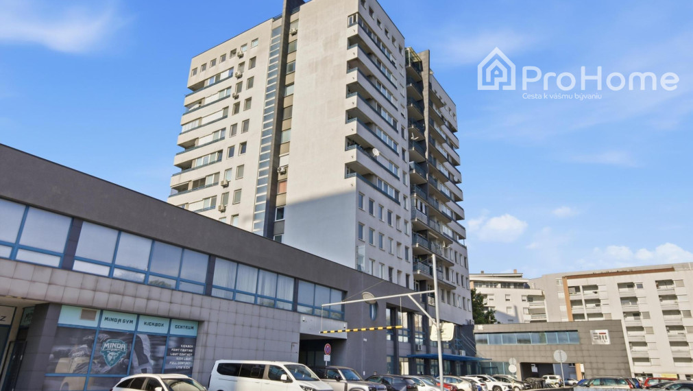 ✨ VÝHĽAD A TOP ADRESA: Zariadený 2i byt na Zadunajskej ceste 🏙️