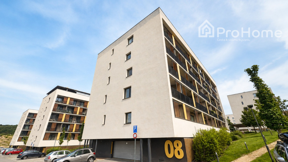 Na prenájom 3-izbový byt s balkónom PET FRIENDLY