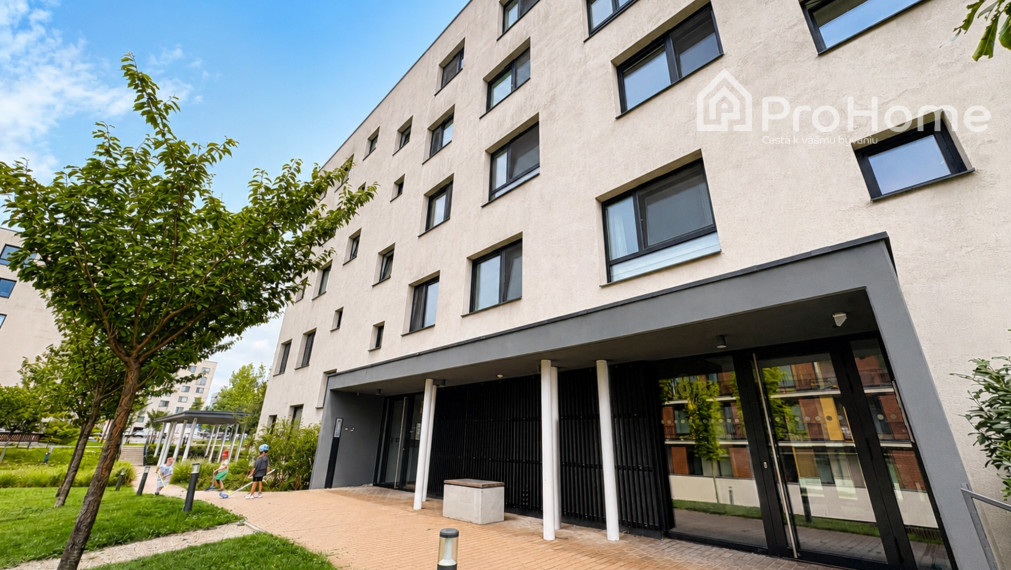 Na prenájom 3-izbový byt s balkónom PET FRIENDLY