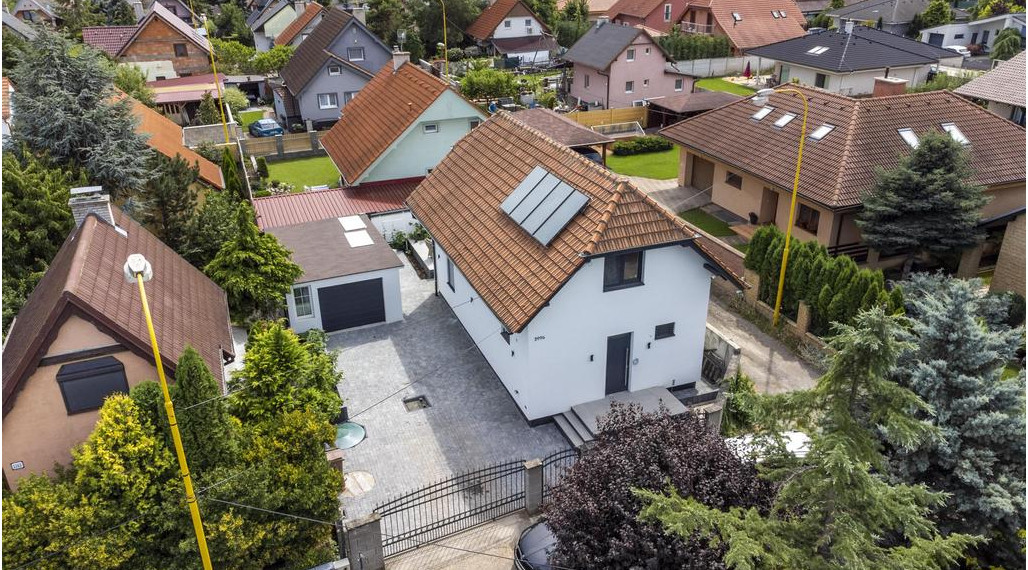 Zariadený dom pri jazere, bývanie každý deň ako na dovolenke