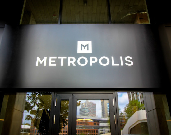 METROPOLIS - 1 izbový byt v najnovšej budove v Downtowne
