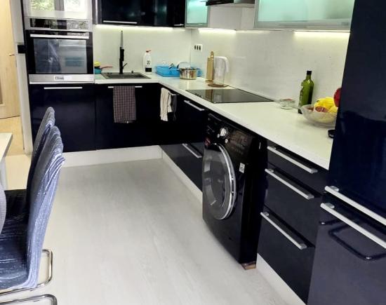 3 samostatné izby+kuchyňa s jedálňou–Petržalka, Andrusovova